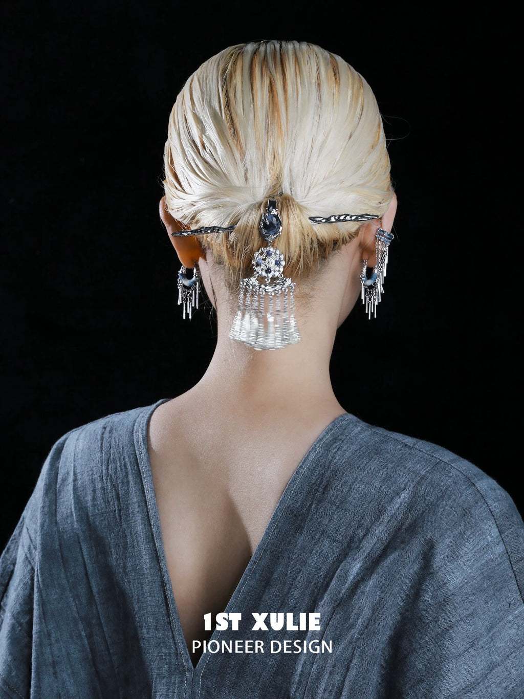 苗 - Miao - Indigo Tie-dyed Hair Pin