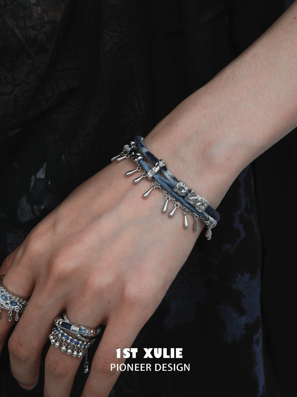 苗 - Miao - Indigo Tie-dyed Cotton Bracelet