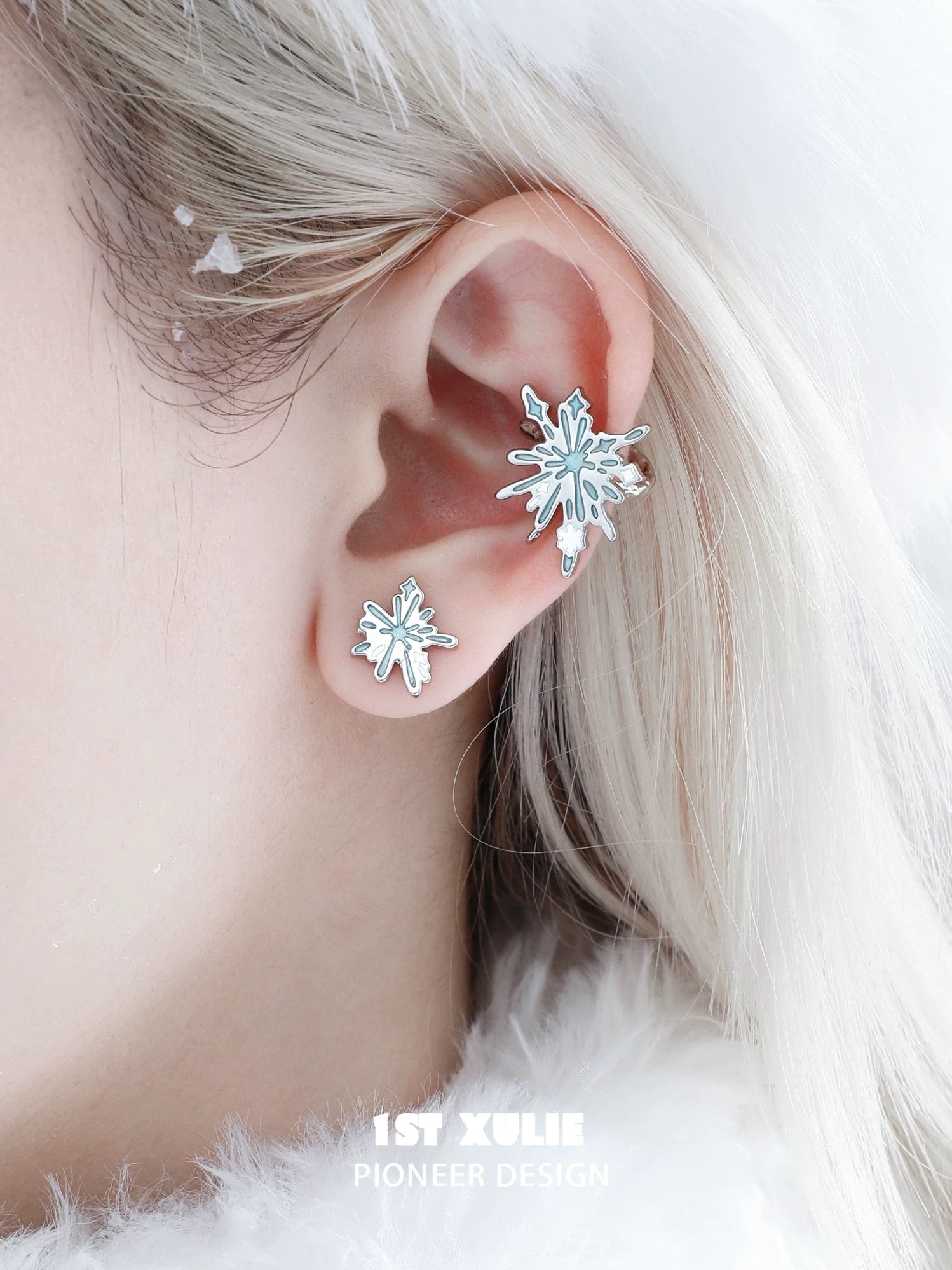 雪国之境 - The Snow Kingdom - Snowflake Stud Earrings