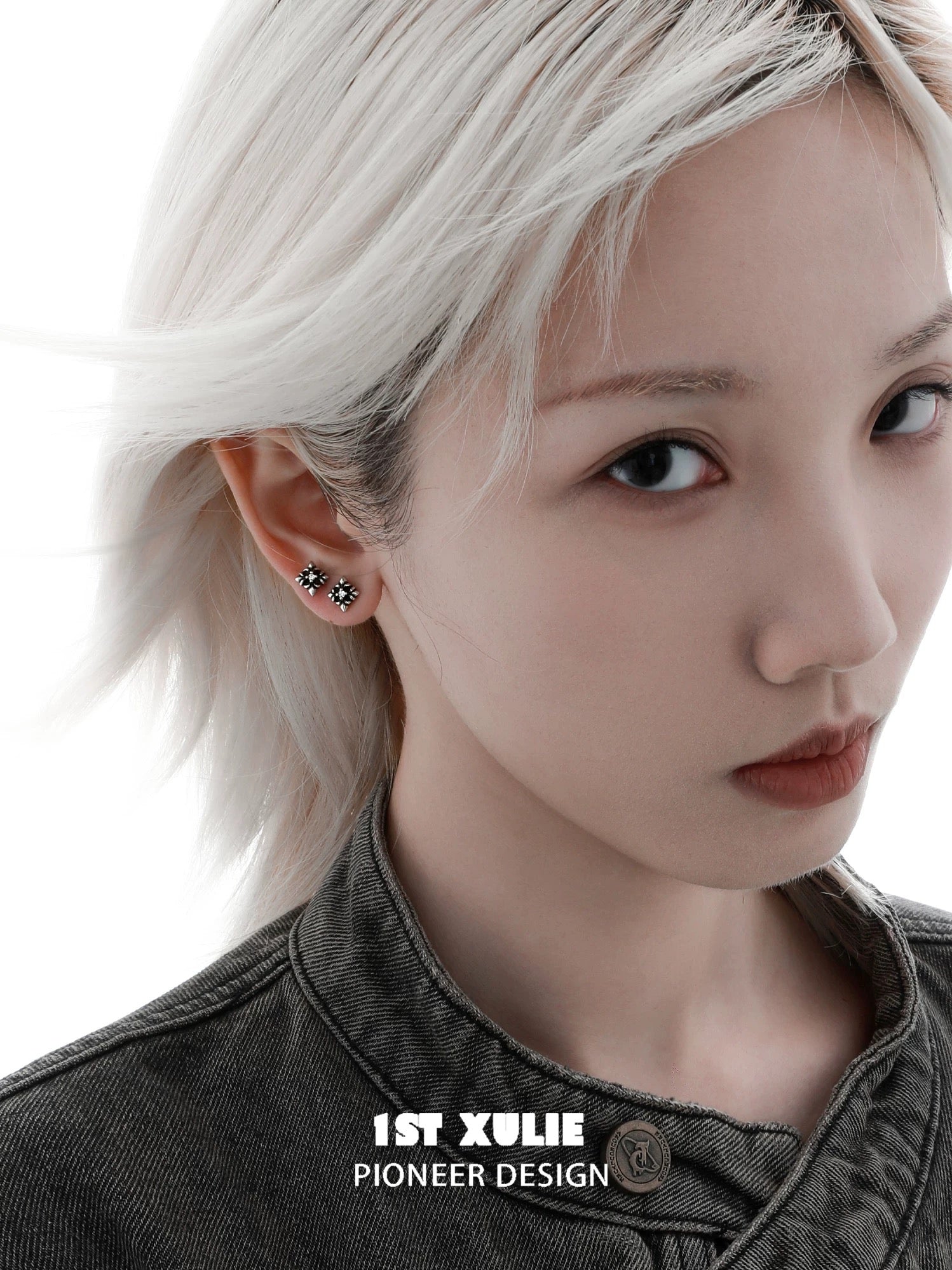 暗黑鸢尾 - Dark Iris - S925 Silver Screw Back Earrings