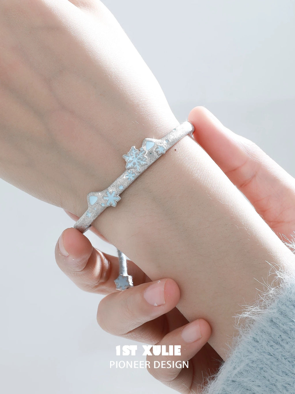 雪花貓咪 - Snowmelt Cat - Bangle with Bell