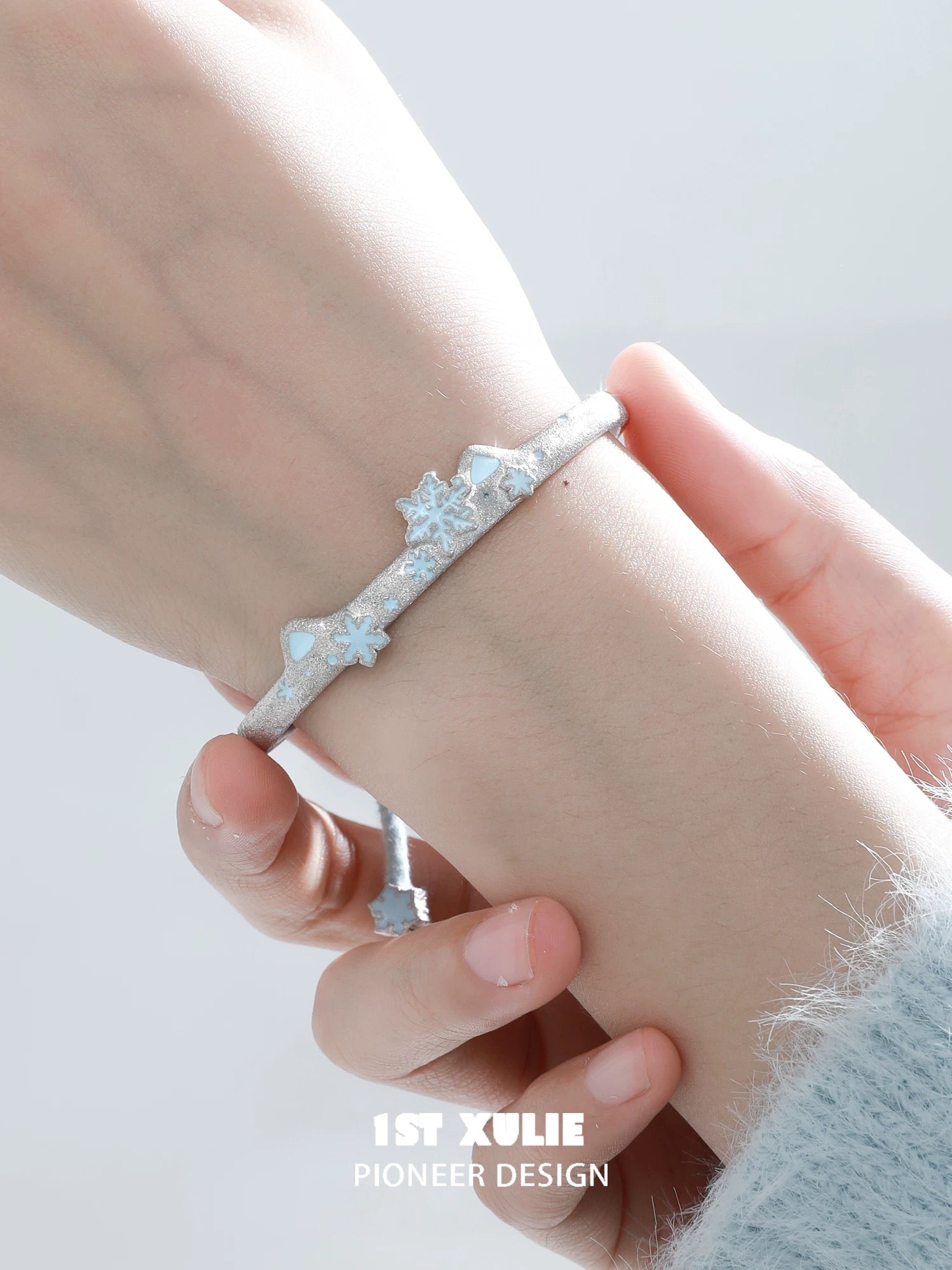 雪花貓咪 - Snowmelt Cat - Bangle with Bell