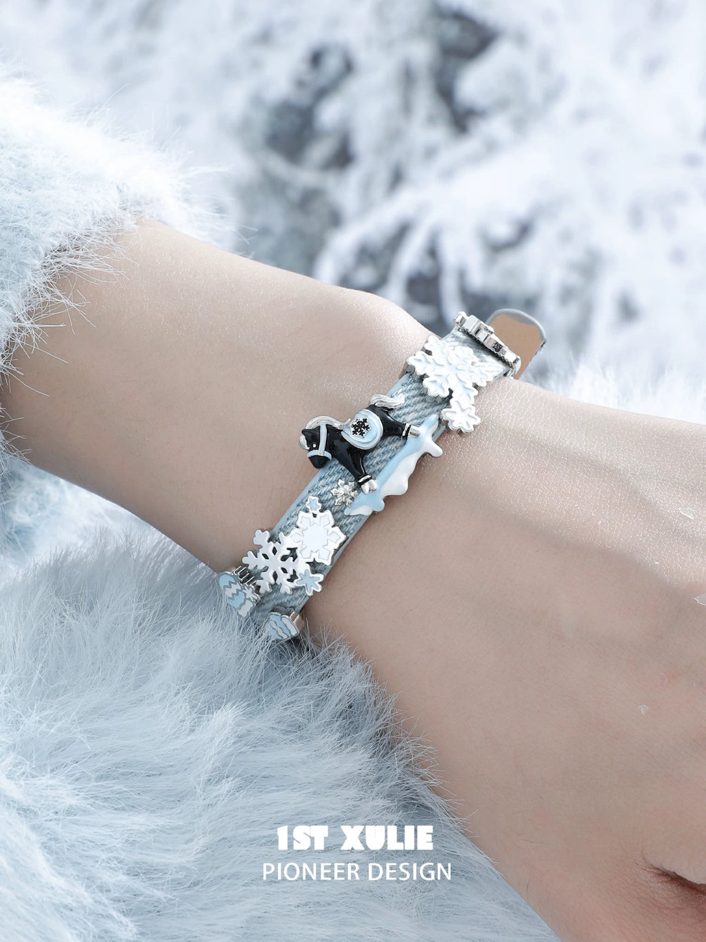 雪地萌宠 - Snowy Pony & Kitten Faux Leather Bracelet