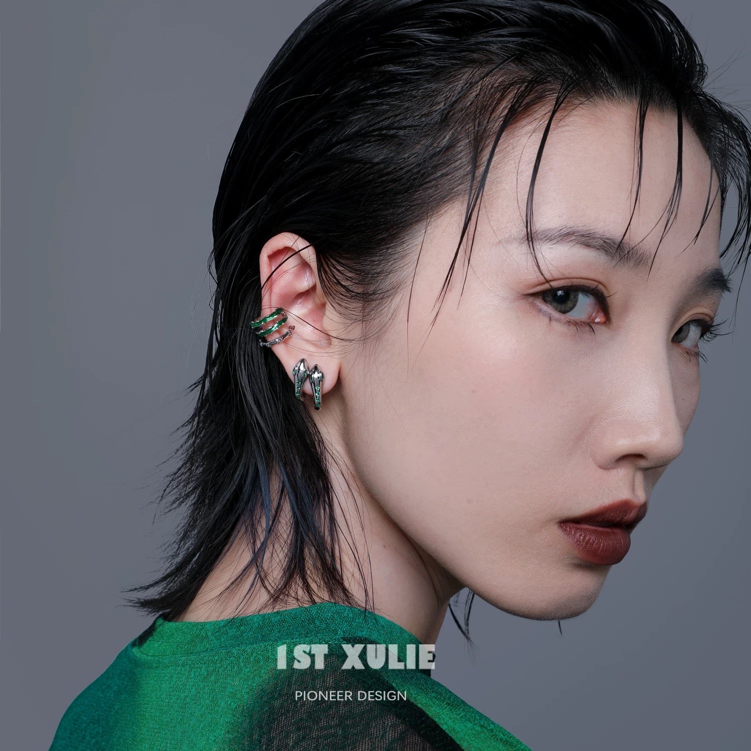 灵蛇 - Serpent Spirit - Snake Huggie Earrings