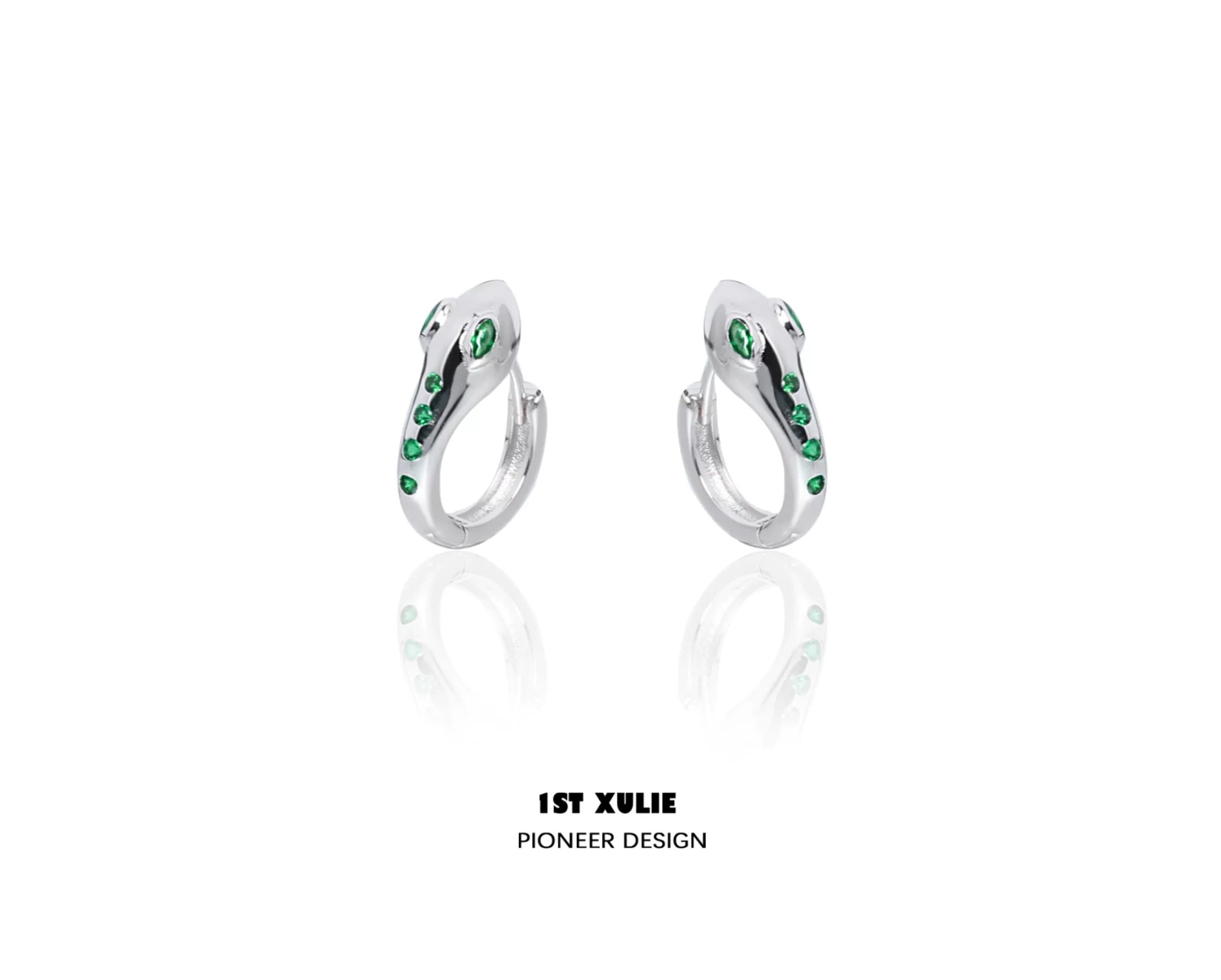 灵蛇 - Serpent Spirit - Snake Huggie Earrings