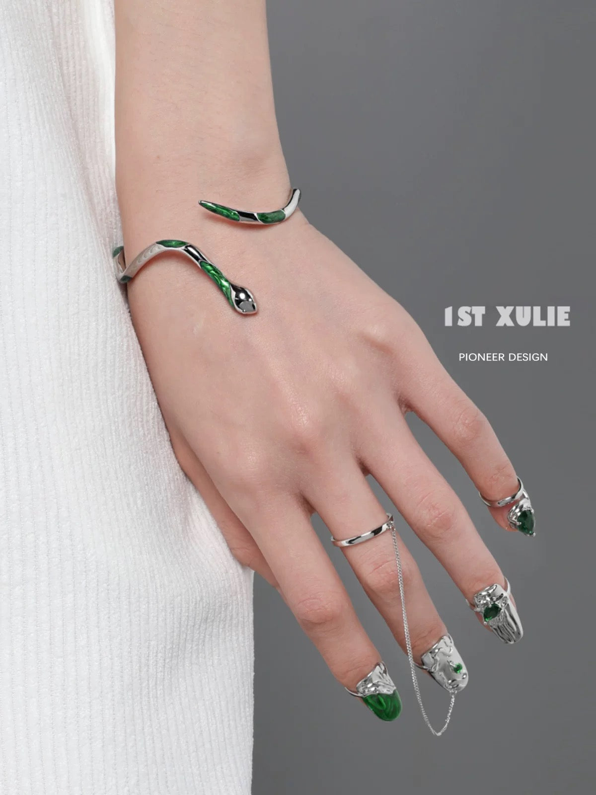 灵蛇 - Serpent Spirit - Snake Bangle