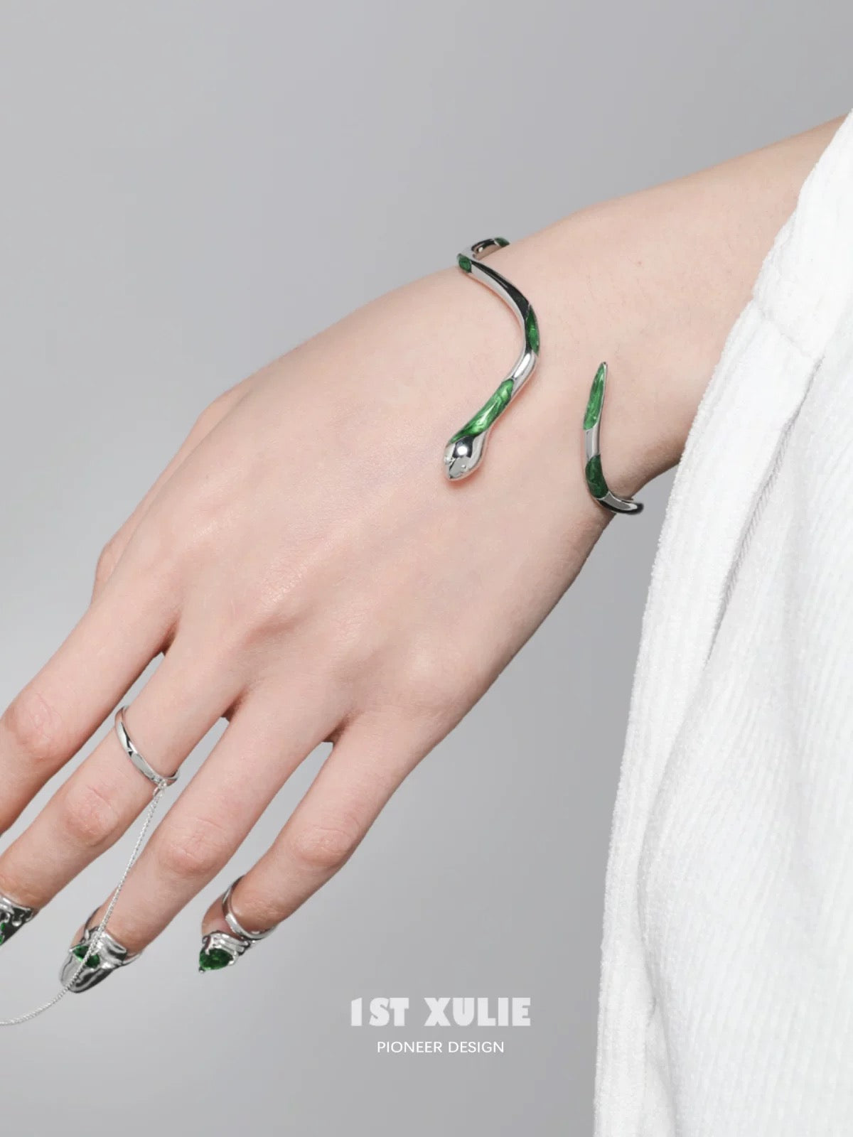 灵蛇 - Serpent Spirit - Snake Bangle