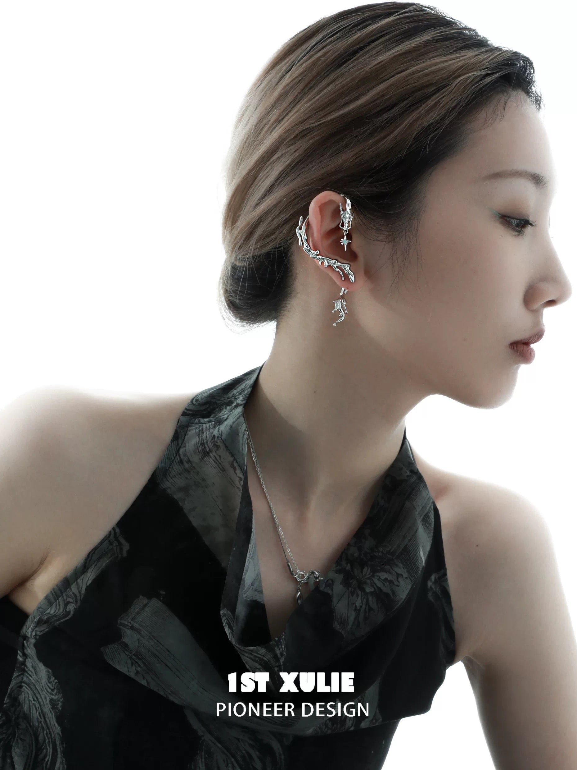 游龙 - Wandering Dragon - Ear Wrapped Earrings