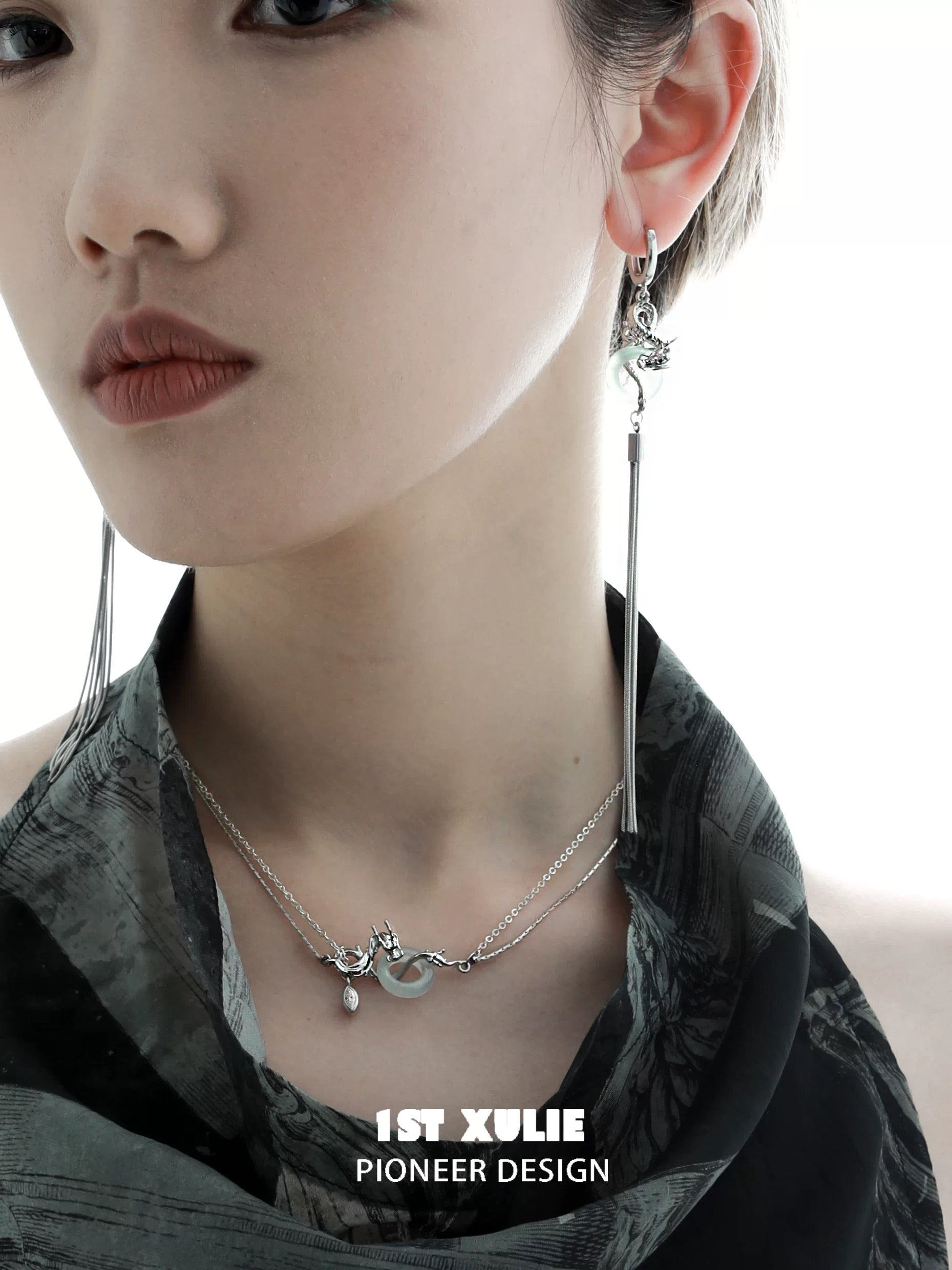 游龙 - Wandering Dragon - Long Huggie Earrings