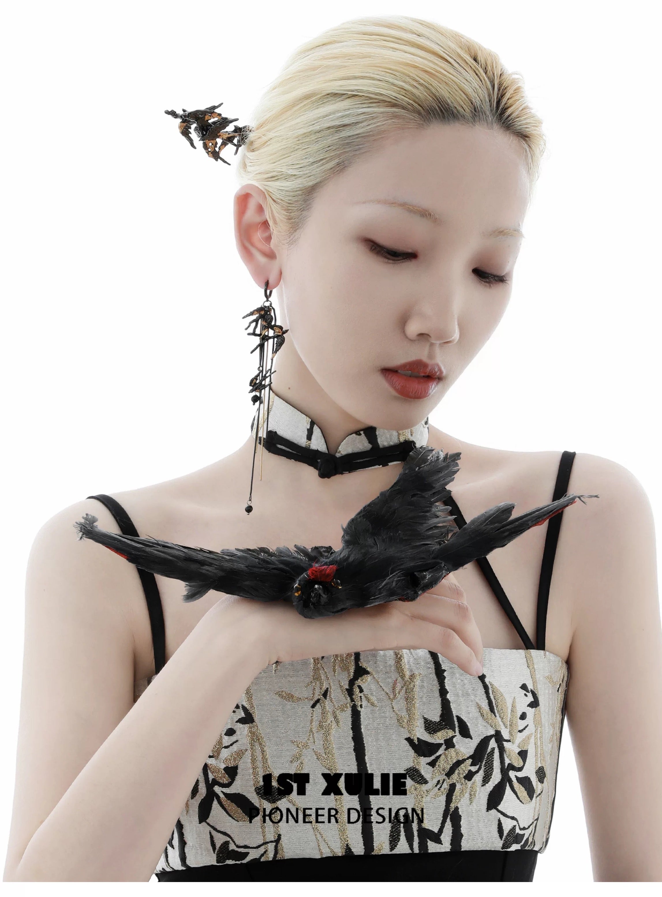 燕归 - Swallow’s Return - Black Gold Plated Hairpin