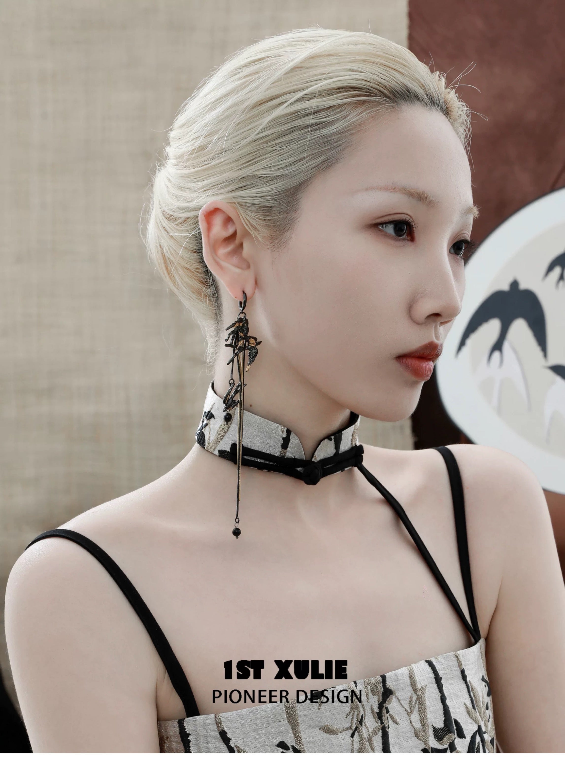 燕归 - Swallow’s Return - Black Gold Plated Hairpin